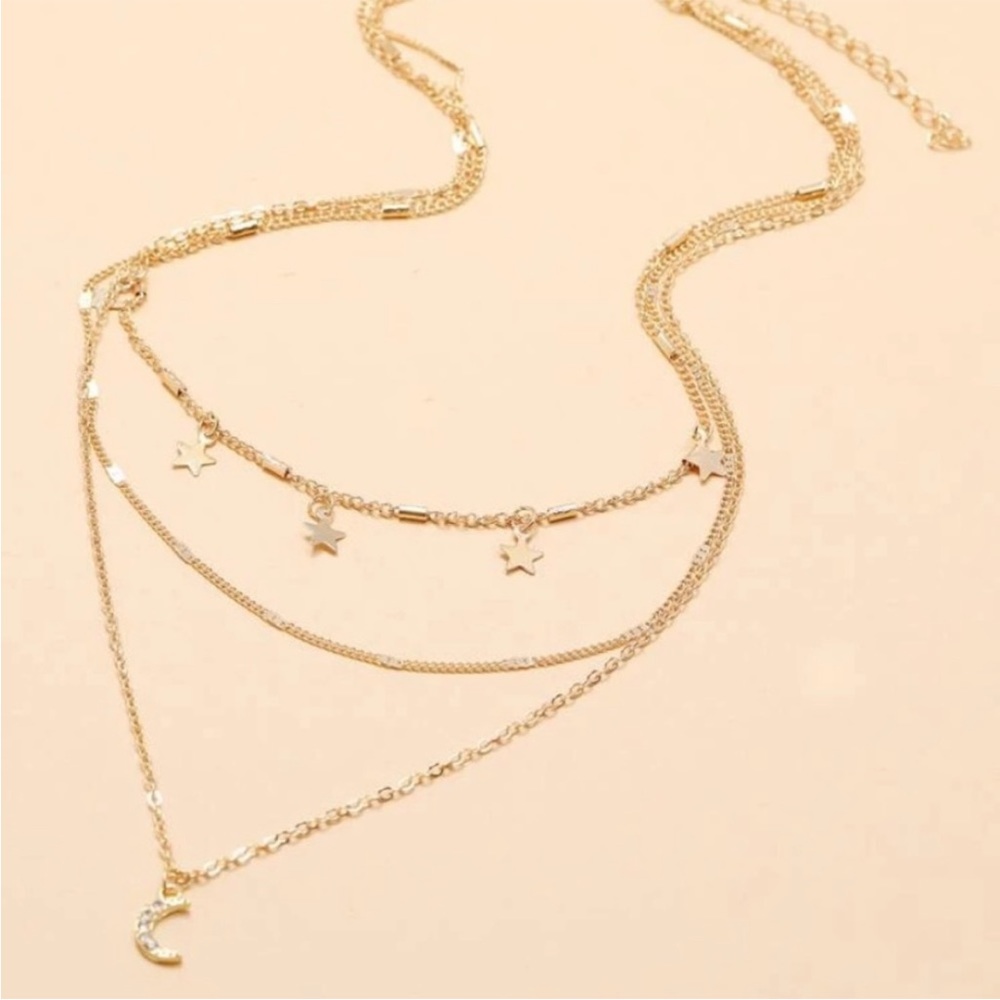 Star charm layered necklace - Picture 2 of 3